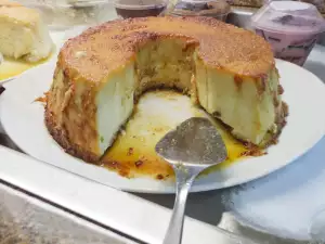 Пирог со сгущенкой