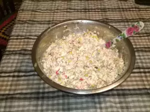 Салат из крабовых палочек и кукурузы