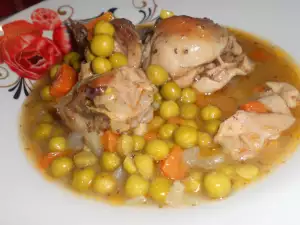 Отварная диетическая курица с овощами