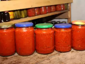 Домашняя деревенская лютеница