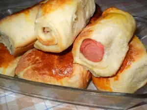 Домашниe булочки с сосисками
