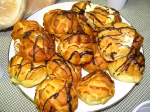 Шоколадные эклеры с заварным кремом