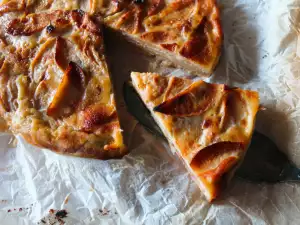 Легкий французский десерт из яблок