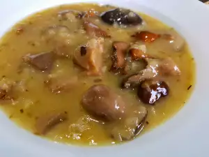 Грибной мясной соус с лисичками, шиитаке и белыми грибами