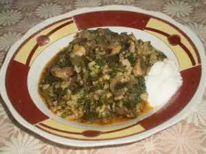 Грибы с рисом и крапивой