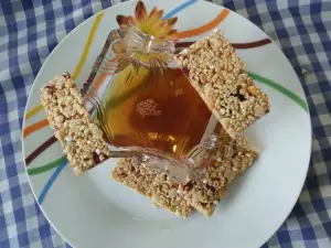 Овсяные батончики с большим количеством орехов