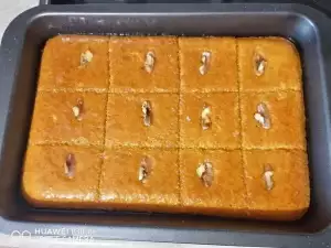 Арабский пирог Харисе с пропиткой