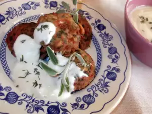 Котлеты из мясного фарша и шпината
