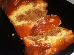 Карамельный кекс с молоком и сливками