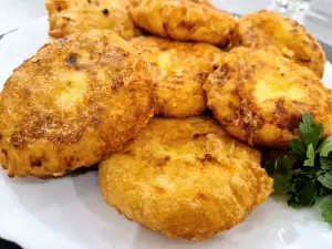 Картофельные котлеты с курицей и творогом