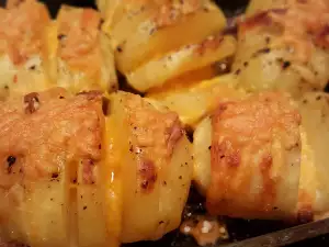 Картофельный веер с сыром