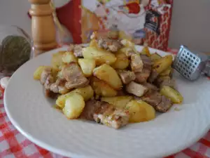 Картофель соте с беконом