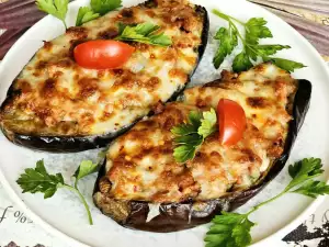 Фаршированные баклажаны с мясным фаршем и сыром