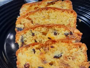 Кекс с сухофруктами и ромом