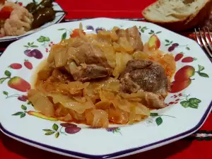 Свинина с квашеной капустой