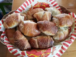 Булочки с вареньем из сдобного теста