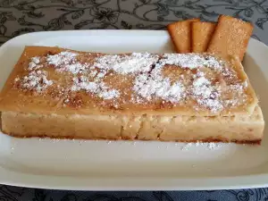 Экономный карамельный пудинг с печеньем
