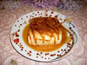 Карамельный пудинг с хрустящей карамелью