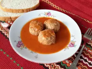 Вкусные тефтели с томатным соусом