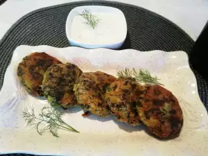 Шпинатные котлеты с картофелем и брынзой
