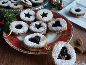 Рождественское линцерское печенье с джемом