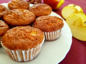 Маффины с яблоком и корицей