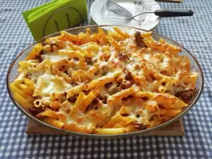 Макароны с мясным фаршем и сыром в духовке