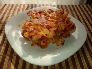 Макароны с мясным фаршем и сыром