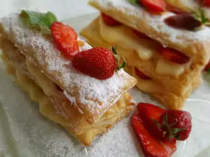 Мильфей с клубникой