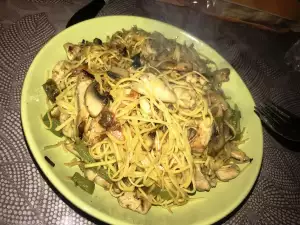 Лапша нудл с курицей и овощами