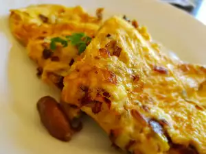 Омлет с грибами и луком-пореем
