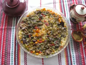 Рис с куриными желудочками, печенью и овощами