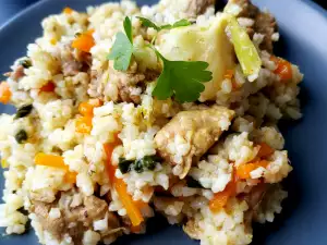 Свинина с рисом на сковороде