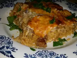 Рис с мясным фаршем и заливкой