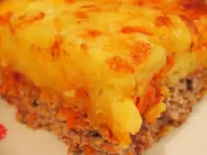 Трехслойный пирог с мясным фаршем
