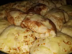 Запеченные блинчики с курицей и грибами