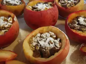 Яблоки с начинкой на Рождество