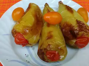 Фаршированный перец с картофелем, сыром и яйцом
