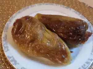 Постные фаршированные перцы с булгуром и изюмом