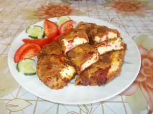 Панированные перцы с творогом, брынзой и сыром