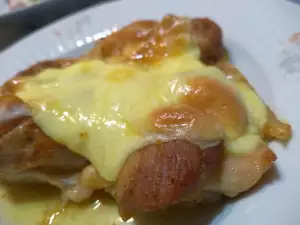 Запеченные стейки из куриных бедрышек