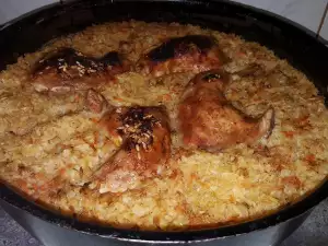 Аппетитная курочка с рисом в духовке