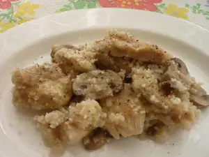 Куриное мясо с рисом и грибами