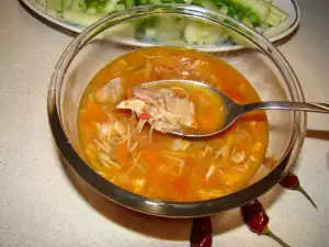 Куриный суп с помидорами и лапшой