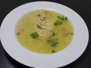Куриный суп с вермишелью