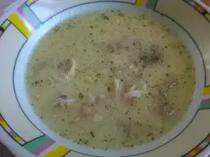 Куриный суп с желудочками и овощами