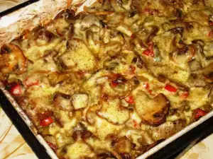 Куриная печень с грибами, перцами и майонезом