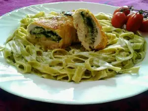 Куриное филе с начинкой из шпината