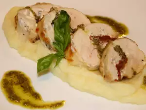Куриные рулладини со сливочным сыром и вялеными помидорами