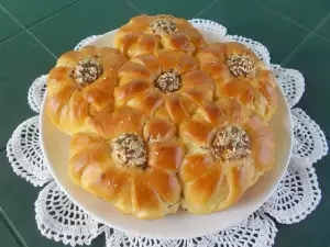 Красивый хлеб в цветах